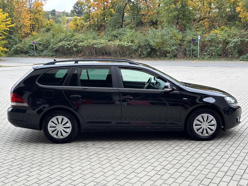 Volkswagen Golf (2013) 1.6 TDI 77kw Manuál - fotka 6 z 19