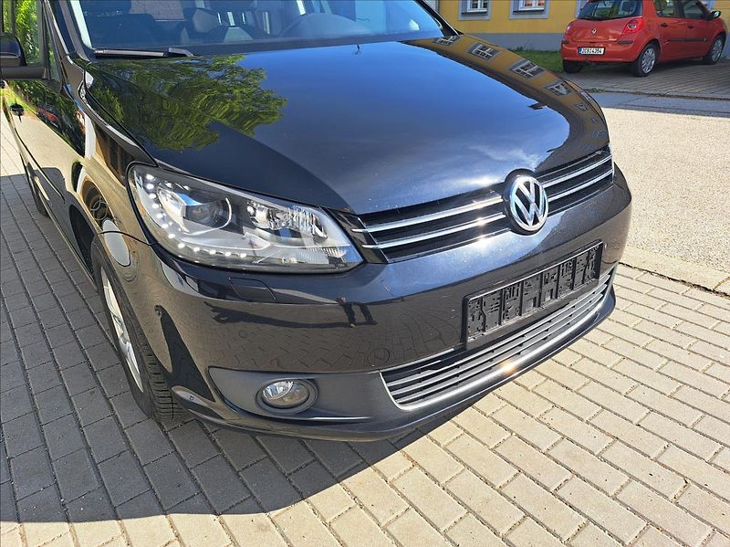 Volkswagen Touran 1,6 TDI Comfortline - fotka 17 z 43