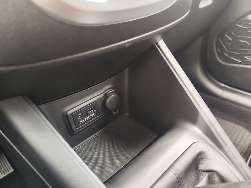 Hyundai ix20 1.6 CVVT/92kW Trikolor - fotka 17 z 26