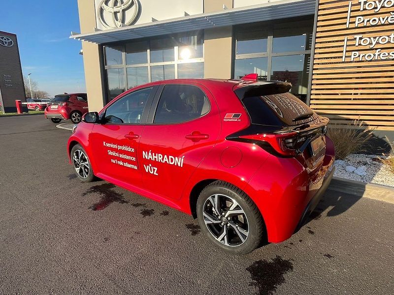 Toyota Yaris 1.5 Hybrid 116k automat Style - fotka 7 z 28