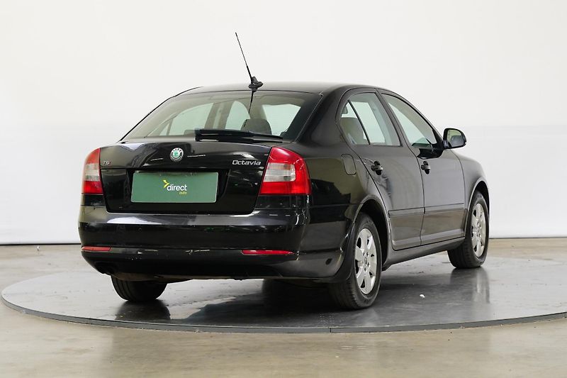 Škoda Octavia - fotka 2 z 25