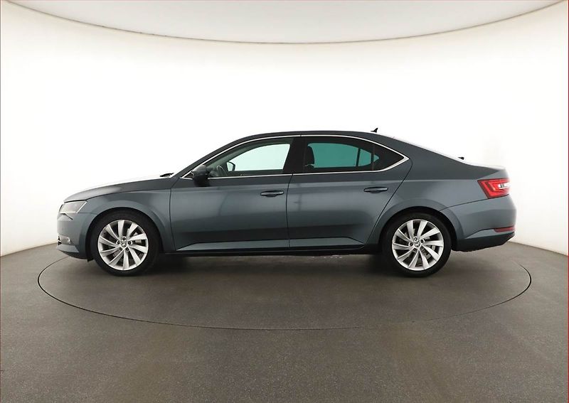 Škoda Superb (2017) 2.0 TDI, Automat, Kůže, Navi - fotka 3 z 19