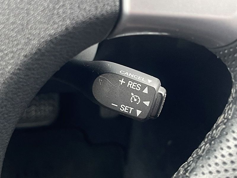 Lexus IS 250 2.5i Automat, STK 07/2028 - fotka 29 z 31