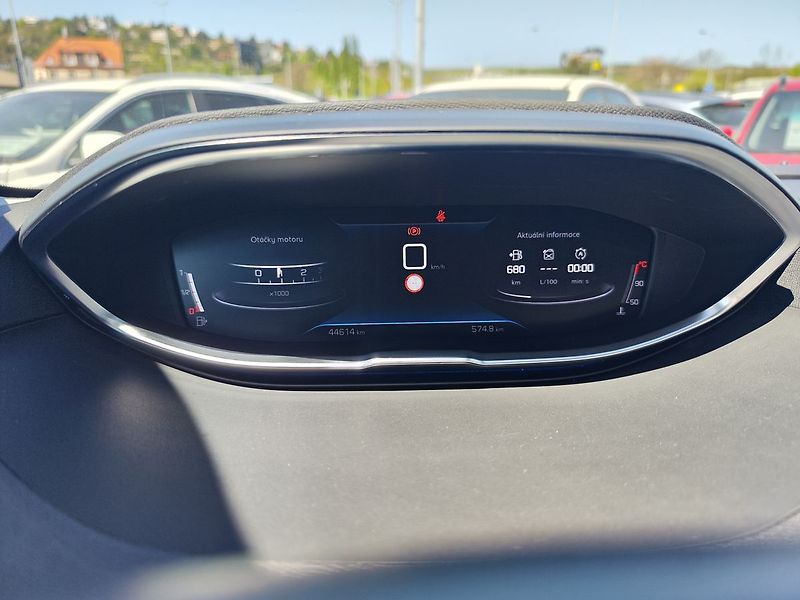 Peugeot 3008 1.2 Puretech/96kW Active Pack - fotka 14 z 31