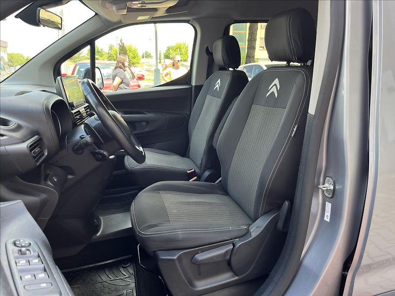 Citroën Berlingo 1,5 BlueHDi  EAT8 SHINE PROFI+ - fotka 9 z 22