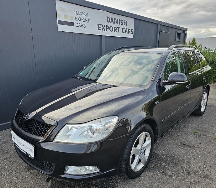 Škoda Octavia 1.2 TSI 77kW,SENZORY,VÝHŘEVY - fotka 1 z 43