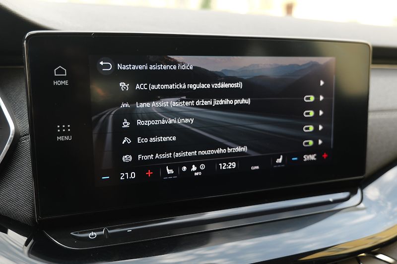 Škoda Octavia 1.5TSI Kam Ad.Temp. KESSY Taž - fotka 35 z 43