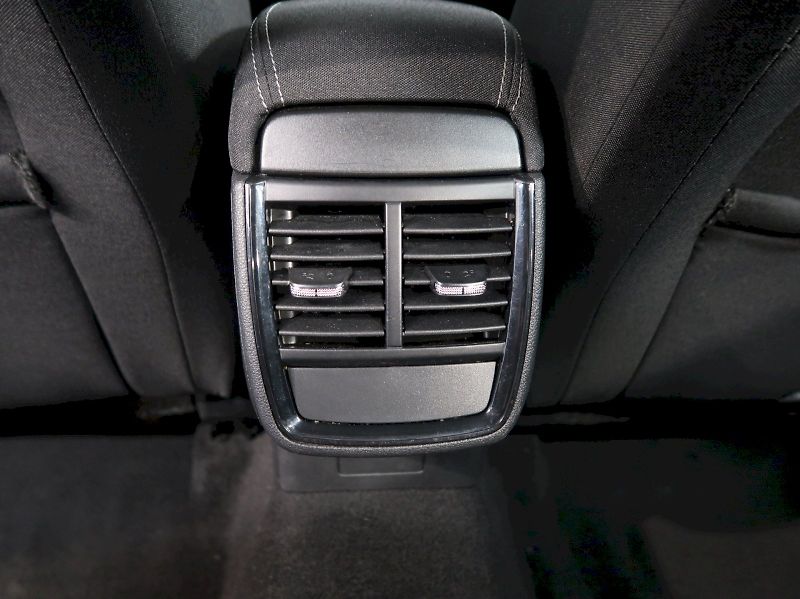 Škoda Kamiq (2023) AMBITION 1.5TSI 110KW - fotka 15 z 29