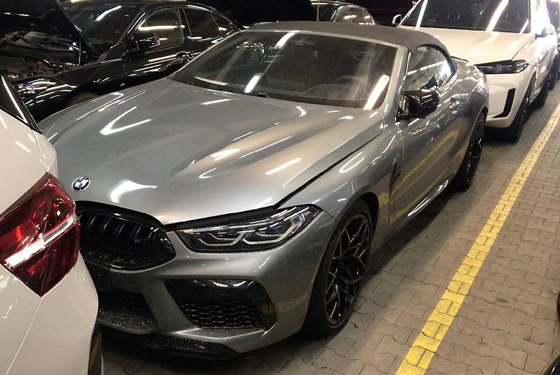 BMW M8 Competition TV B&W - fotka 7 z 7