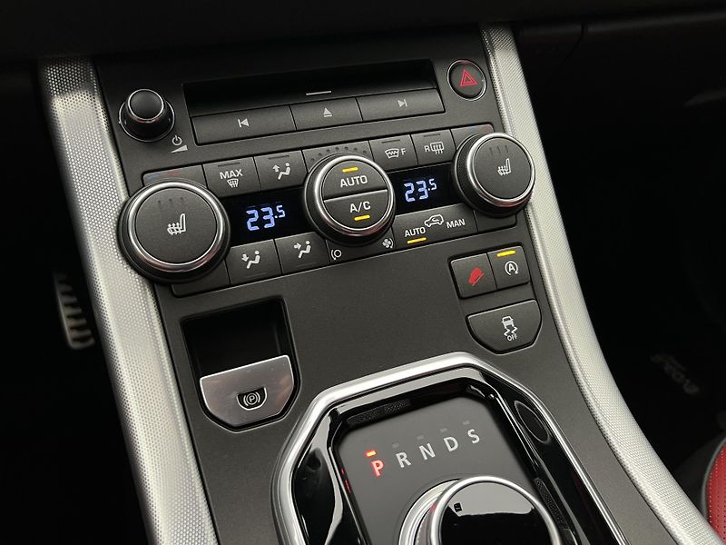 Land Rover Range Rover Evoque AWD HSE Si4 AUT - fotka 28 z 44