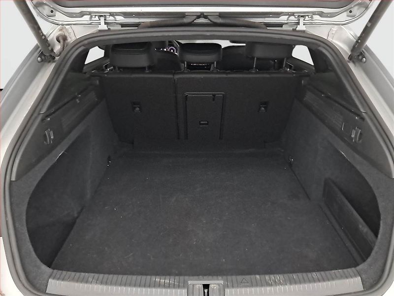 Volkswagen Arteon (2021) R-line 2.0 TSI - fotka 14 z 24