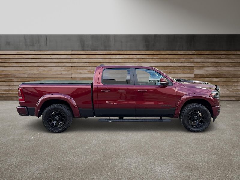 Dodge RAM (2019) +HEMI+LARAMIE+OFFROAD PAKET+ - fotka 2 z 22