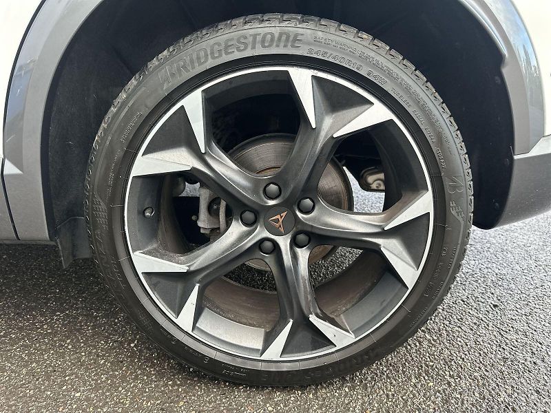 Cupra Formentor (2024) 1.5 TSI DSG - fotka 27 z 31