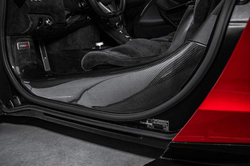 McLaren 720S Novitec, záruka - fotka 9 z 35
