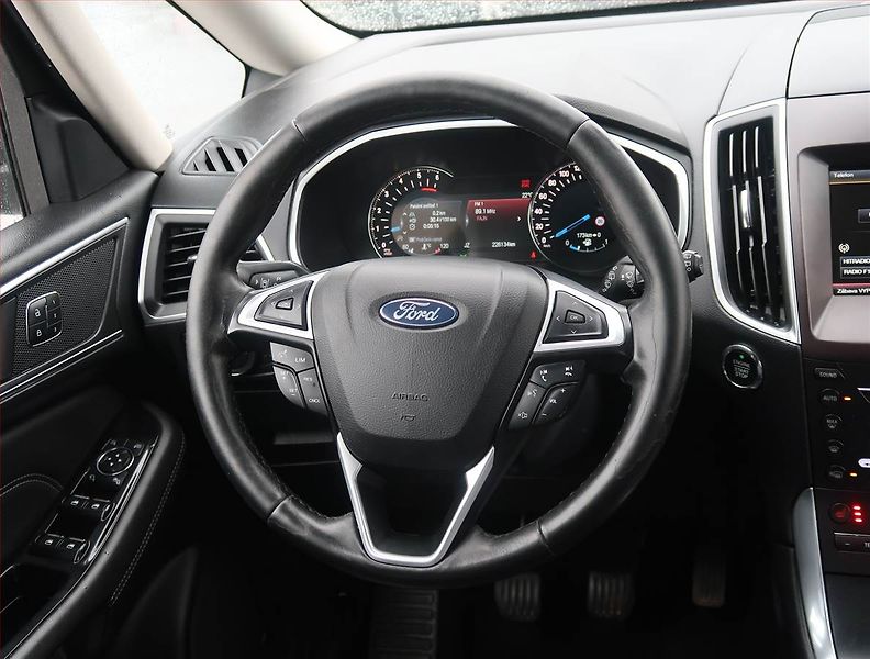 Ford Galaxy (2016) 2.0 TDCi, 4X4, 7 míst - fotka 18 z 30