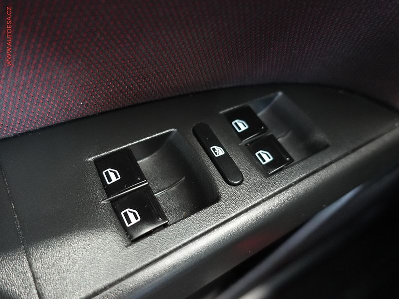 Seat Leon (2007) 2.0 TDi, Stylance - fotka 14 z 20