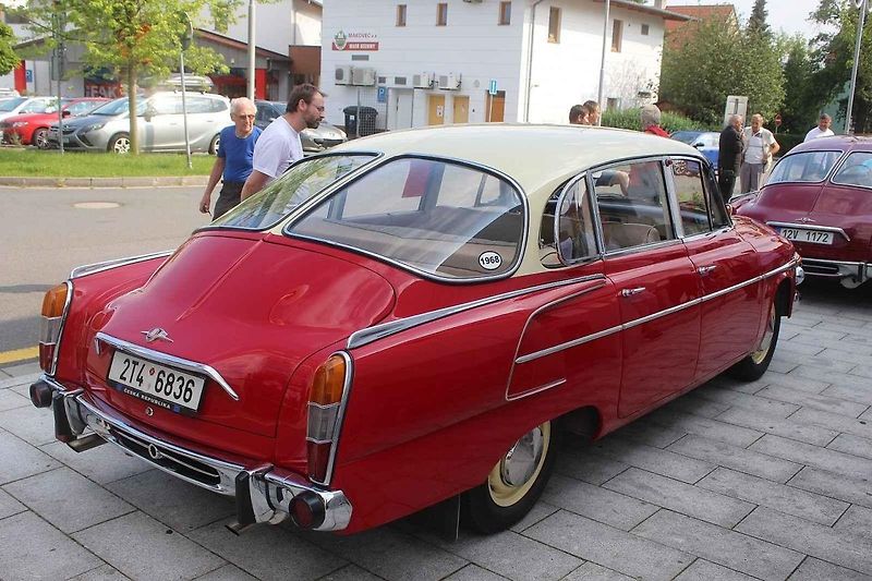 Tatra 603 - první verze