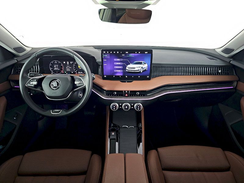 Škoda Superb (2024) 2.0TSi 195kW 4x4 DSG Laurin a - fotka 8 z 30