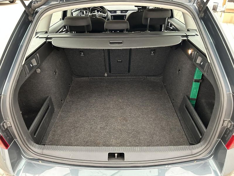 Škoda Octavia 2.0 TDI Style - fotka 26 z 26
