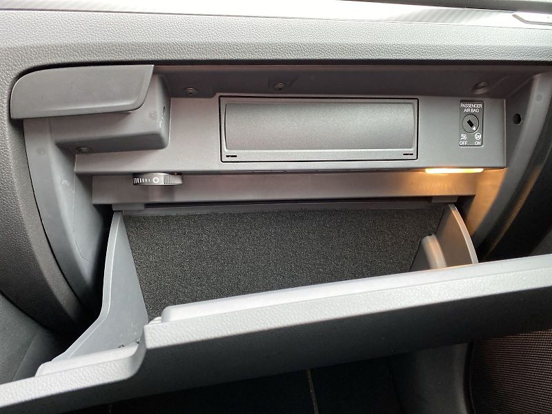 Škoda Superb (2021) Combi 2.0 TDI 4x4 DSG Sportlin - fotka 30 z 40