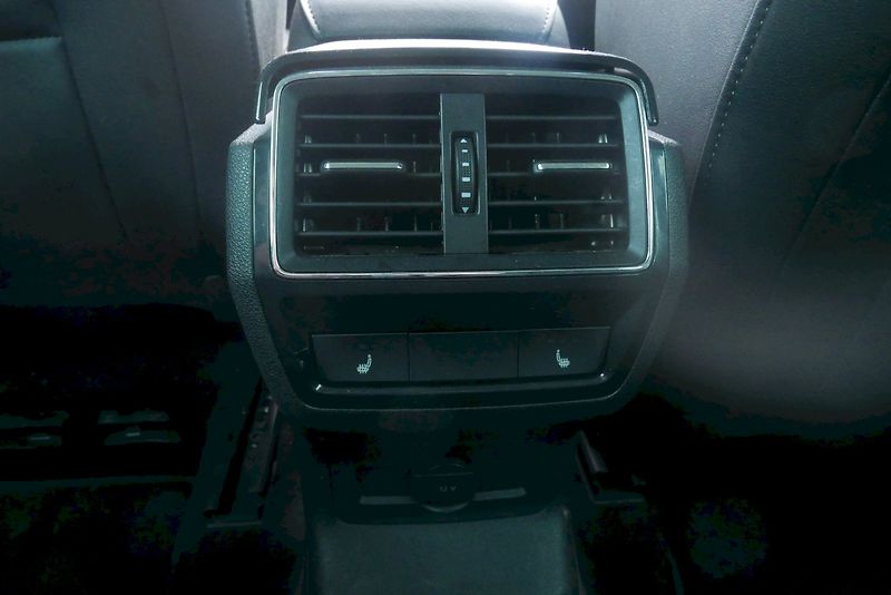 Škoda Karoq (2020) 1.5 TSI 110 kW M6° STYLE - fotka 27 z 35