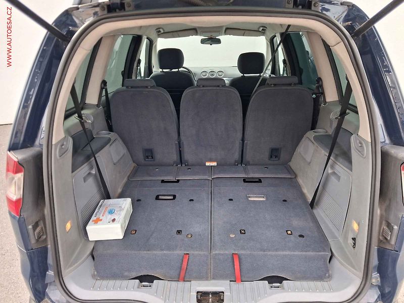 Ford Galaxy (2008) 2.0 TDCI 7míst, 1.maj, autoAC - fotka 7 z 18