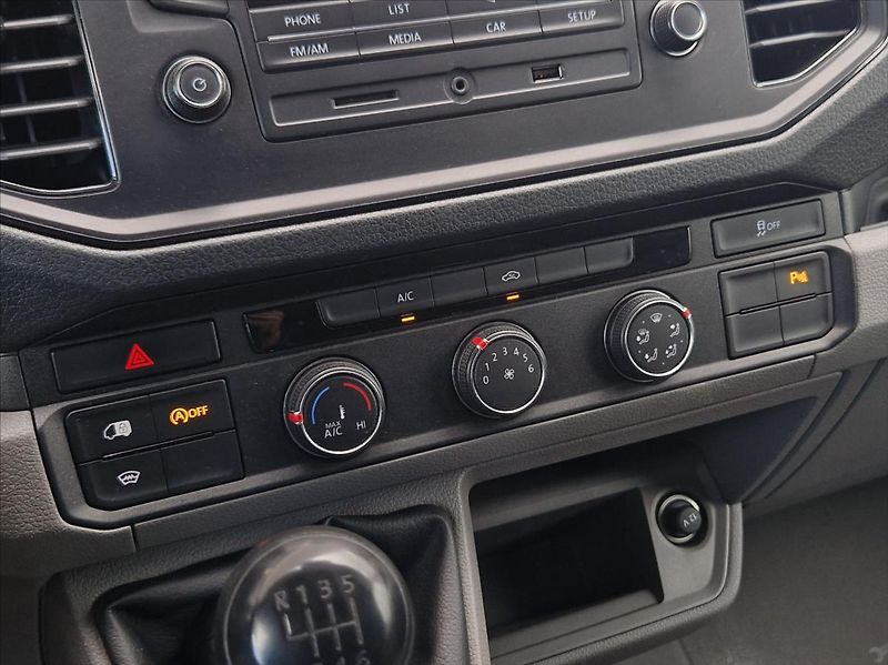 Volkswagen Crafter 2,0 35TDI CZ TAŽNÉ NOVÉ ROZVOD - fotka 21 z 30