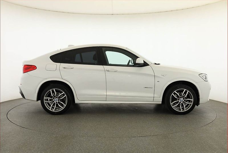 BMW X4 (2014) xDrive30d, 4X4, Automat - fotka 6 z 19