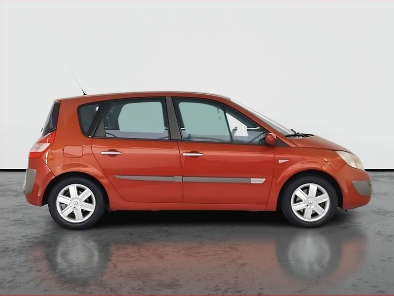 Renault Scénic (2003) 1.9 dCi, po STK, Tažné, Klima - fotka 6 z 17