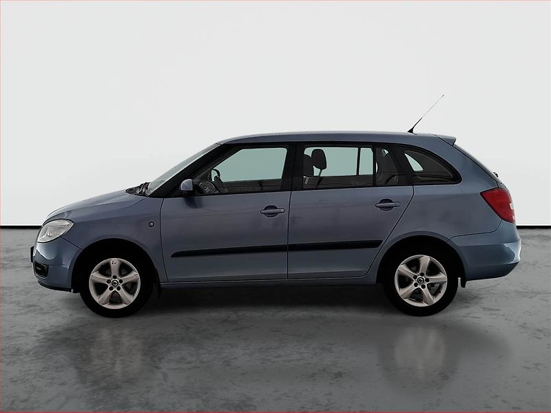 Škoda Fabia (2008) 1.6 16V, Serv.kniha, Tempomat - fotka 3 z 17