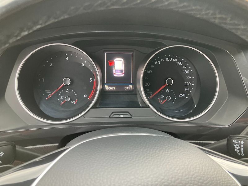 Volkswagen Tiguan (2017) 2.0TDI 110kW DSG NAVIGACE - fotka 21 z 27