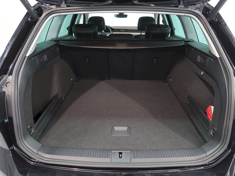 Volkswagen Passat (2023) ELEGANCE 2.0TDI 110kW DSG - fotka 32 z 34