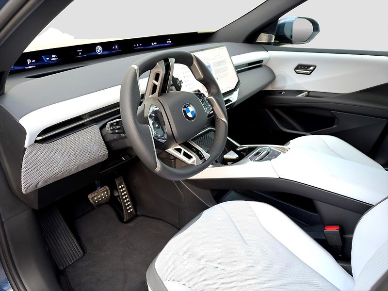 BMW iX3 (2026) 50xDrive,odběr možný 11/2026 - fotka 10 z 16