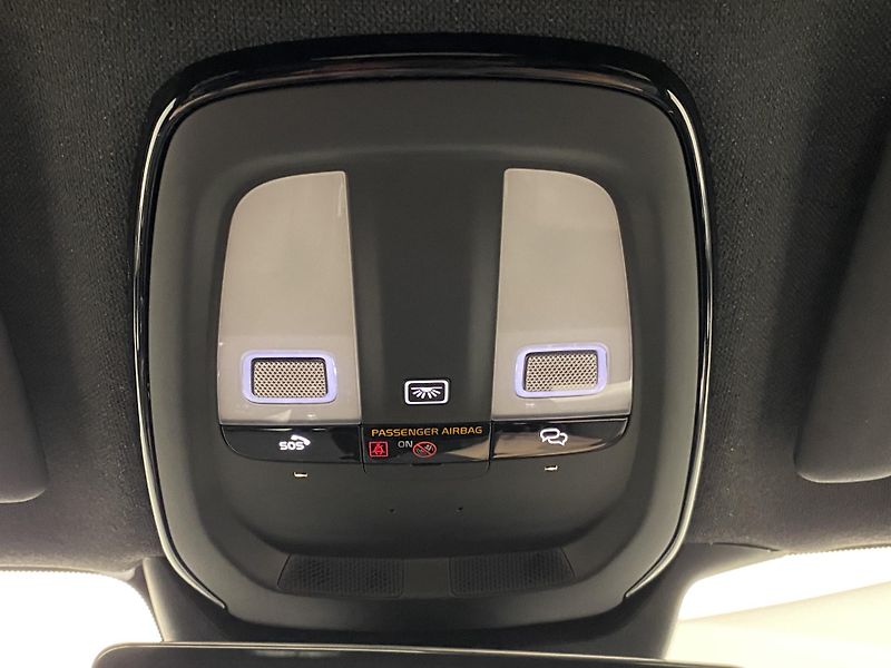 Volvo XC40 (2026) B4 AUT DARK PLUS - fotka 37 z 61