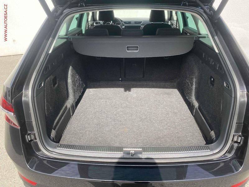 Škoda Superb (2021) 2.0 TDi, Style, LED - fotka 7 z 19