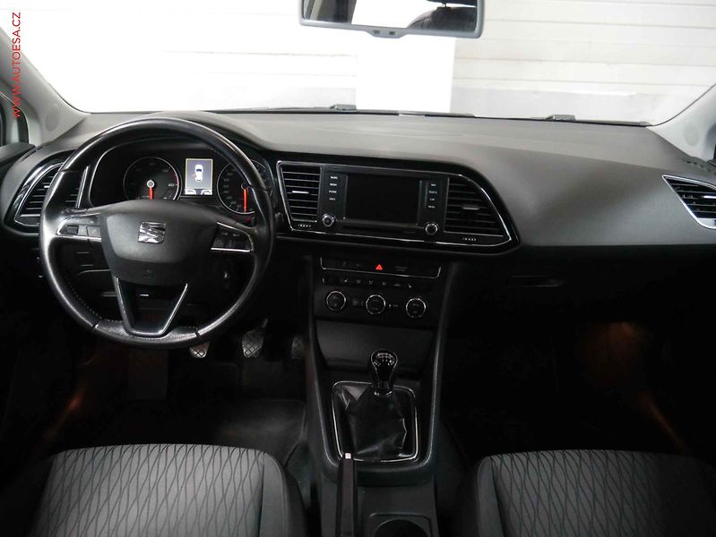 Seat Leon (2014) 2.0TDi, LED - fotka 8 z 23