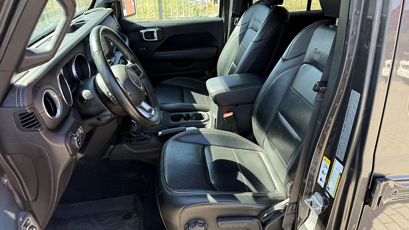Jeep Wrangler 2.2CRDi*147kW*SAHARA*LIMITED* - fotka 11 z 17