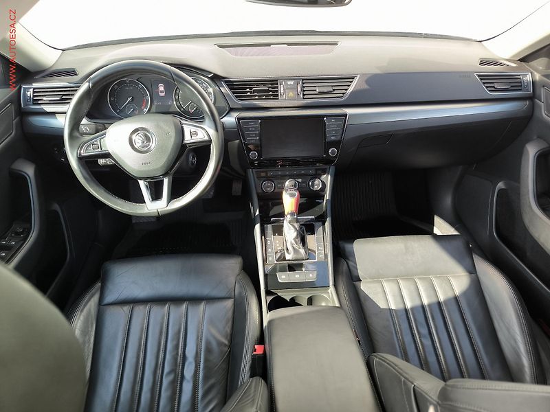 Škoda Superb (2015) 2.0 TDi, Style - fotka 8 z 17