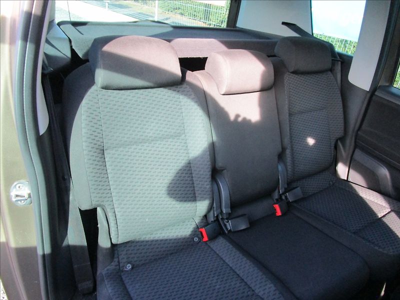 Škoda Roomster 1.4i 16V Ambition, Klima, 2. m - fotka 22 z 36