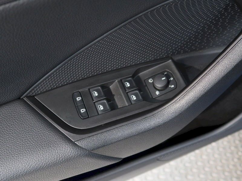 Škoda Octavia (2025) SPORTLINE 2.0TDI DSG CANTON - fotka 40 z 44