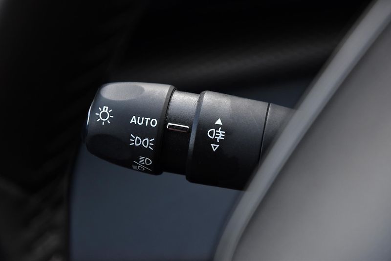 Peugeot 308 1.2 PureTech A/T,LED,TEMP,DPH - fotka 17 z 50