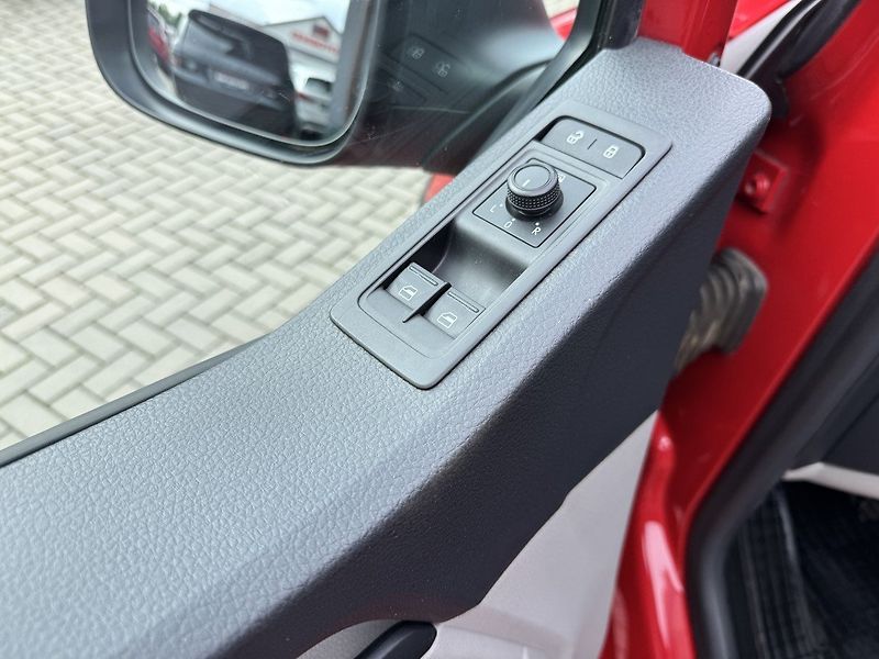 Volkswagen Transporter (2017) 2.0TDi Klima Servis VW - fotka 25 z 46