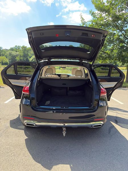 Mercedes-Benz GLE (2021) 300e - fotka 23 z 26