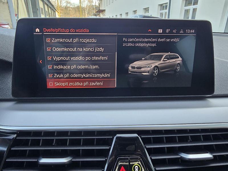 BMW Řada 5 (2021) 518d 110kW LED+NAVI+KŮŽE - DPH - fotka 45 z 58