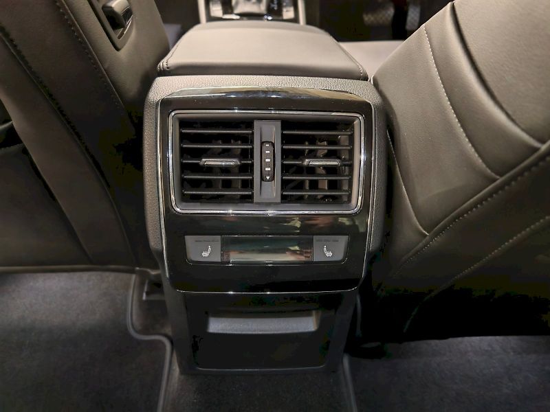 Škoda Superb (2023) iV 1.4 TSI 160 kW DSG L&K - fotka 26 z 31