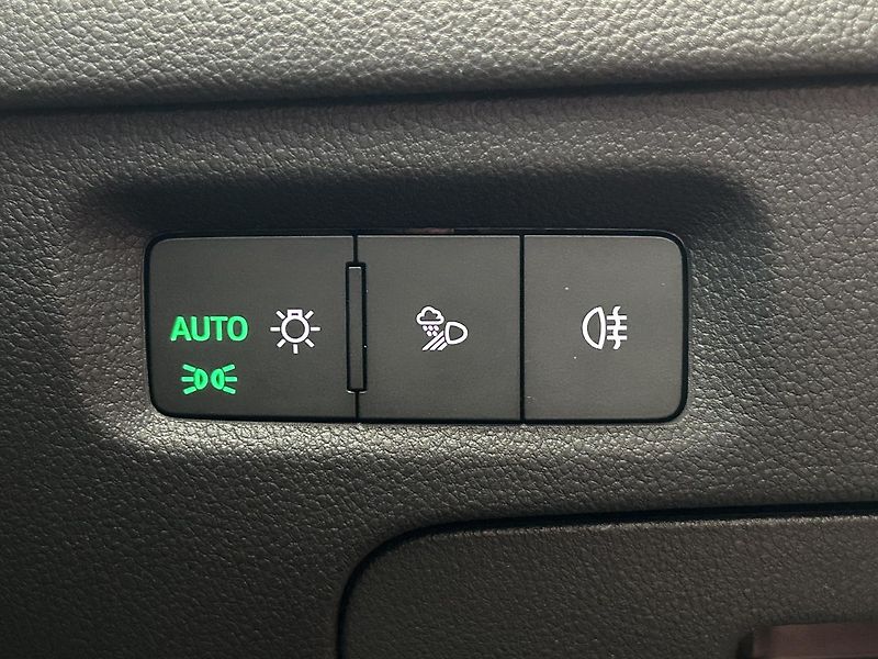 Škoda Octavia 2.0 TDI Top selection - fotka 17 z 26