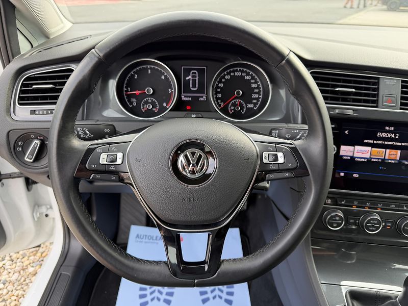 Volkswagen Golf Combi VII 1,6 TDi/85kW - fotka 15 z 66