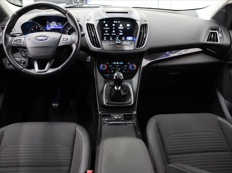 Ford Kuga 1,5 TDCi 88kW Titan.X ACC ČR - fotka 8 z 23