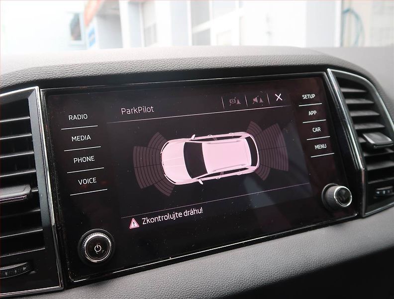 Škoda Karoq (2019) 1.6 TDI, Serv.kniha, Tempomat - fotka 14 z 14