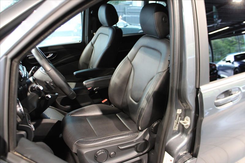 Mercedes-Benz Třídy V 300d 4MATIC Long 7míst DIS/Nez - fotka 8 z 33